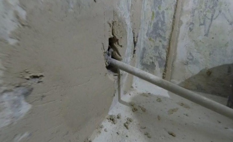 Чем заделать дырку в бетонной стене